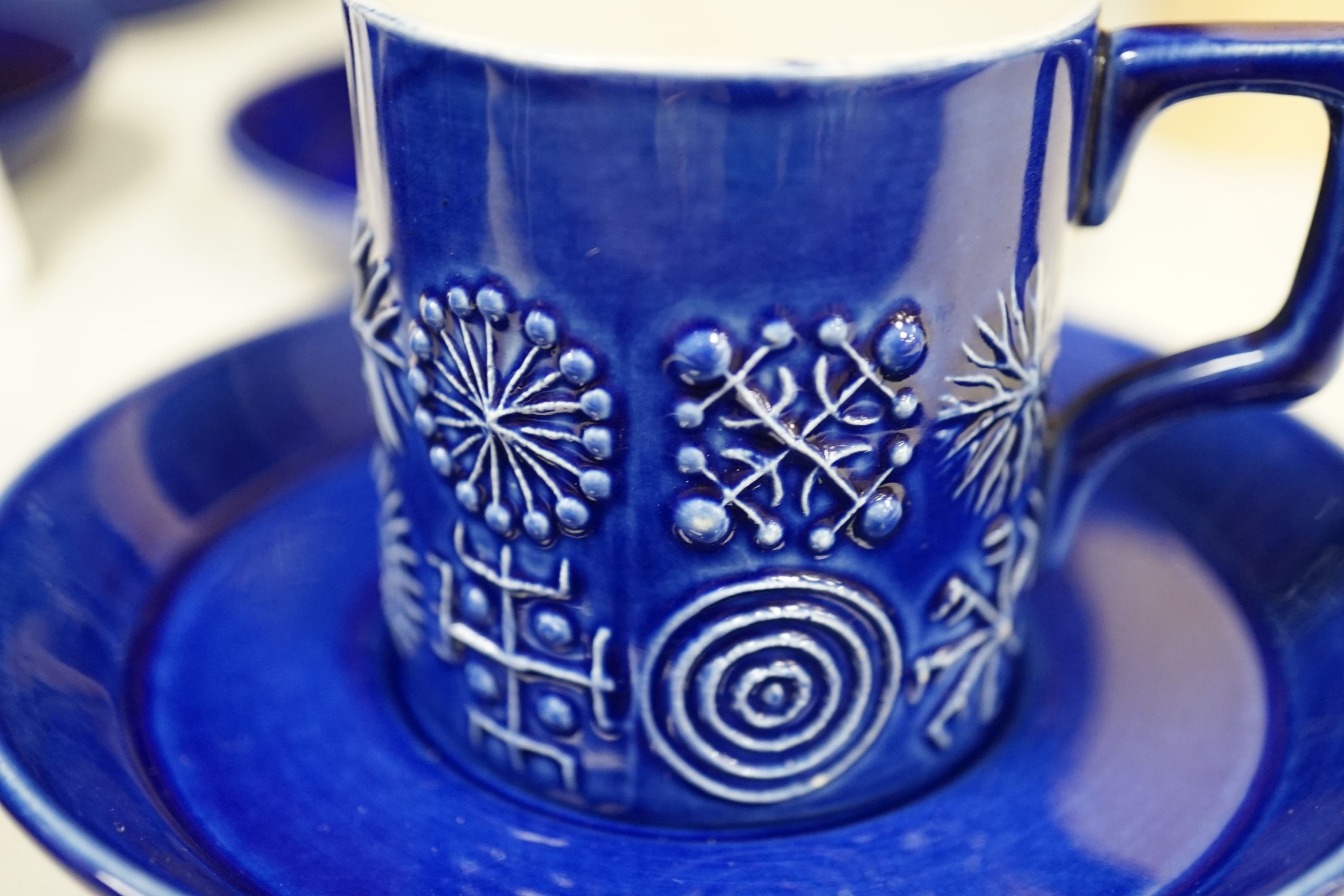 A Portmeirion Totem coffee set, pot 33cm.